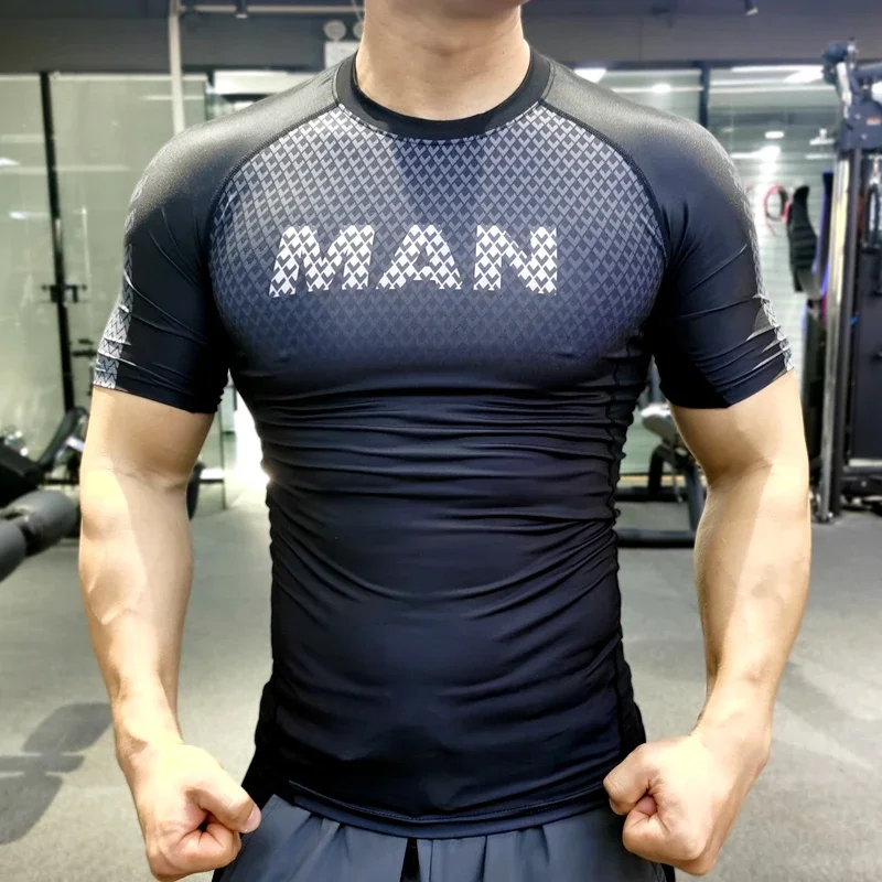 T-shirt da uomo a compressione - Streetwear Brand Clothing recensione e prezzo